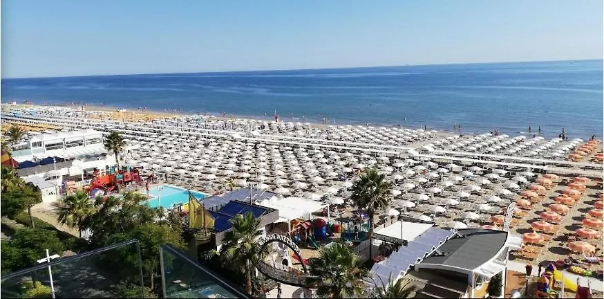 Hotel Le Terrazze Riccione 2*,